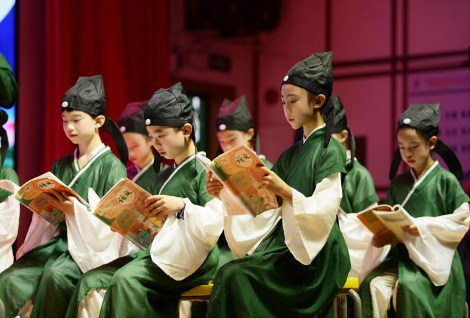 国培中心，外教，剧特色课程国培中心外教戏剧特色课程本学期末展演均已成功落幕,国培中心