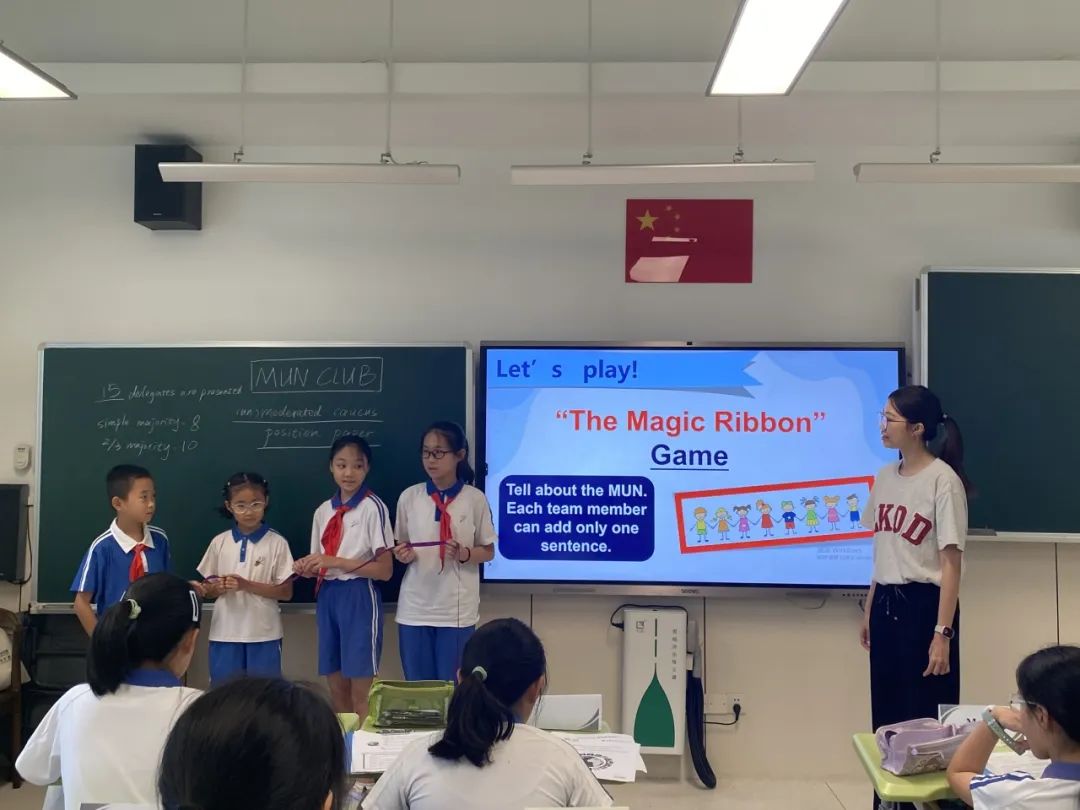 培训动态,自信演讲展现风采国培中心携手新莲小学中英双语模联课程圆满结课自信演讲,展现风采——国培中心携手新莲小学中英双语模联课程圆满结课,国培中心