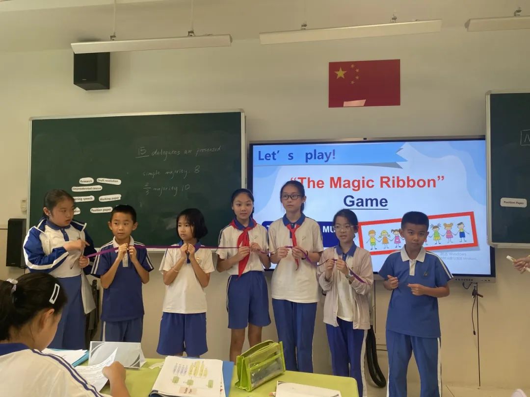 培训动态,自信演讲展现风采国培中心携手新莲小学中英双语模联课程圆满结课自信演讲,展现风采——国培中心携手新莲小学中英双语模联课程圆满结课,国培中心